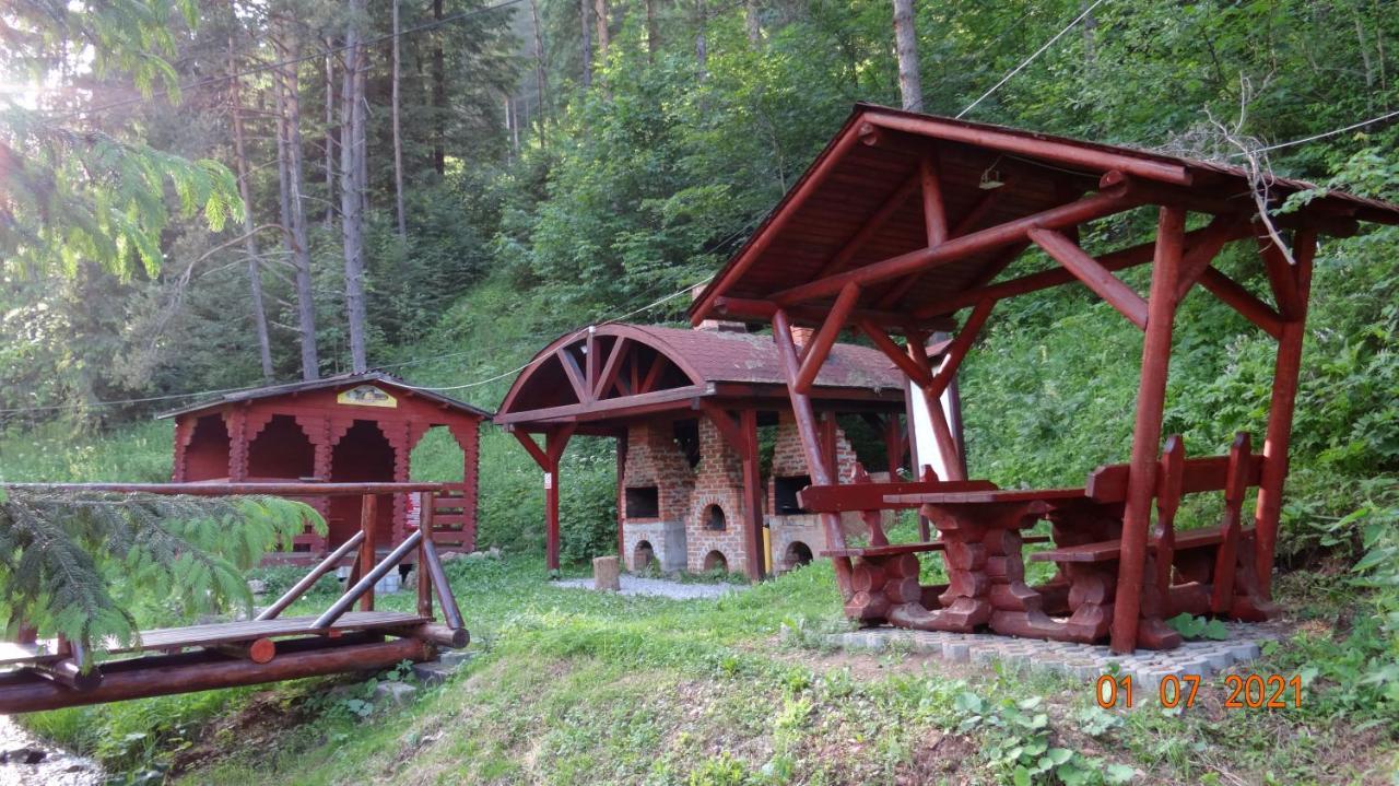 Hotel Casutele Likas Lacu Roșu Exterior foto